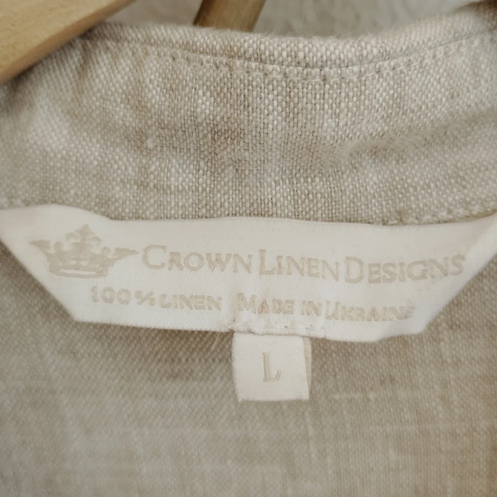 Crown Linen Designs Button Front Shirt / Size Large - Picture 9 of 9